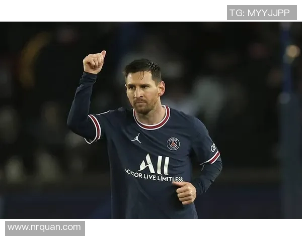 巴黎圣日耳曼战胜曼联，梅西梅开二度，取得欧冠小组赛首胜