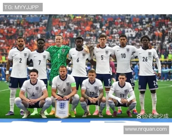 荷兰队英格兰队点燃欧洲杯热情,两队力争晋级决赛! 荷兰队英格兰队点燃欧洲杯热情,两队力争晋级决赛!