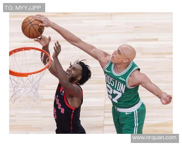 凯尔特人再度战胜猛龙,稳居东部榜首 凯尔特人再度战胜猛龙,稳居东部榜首