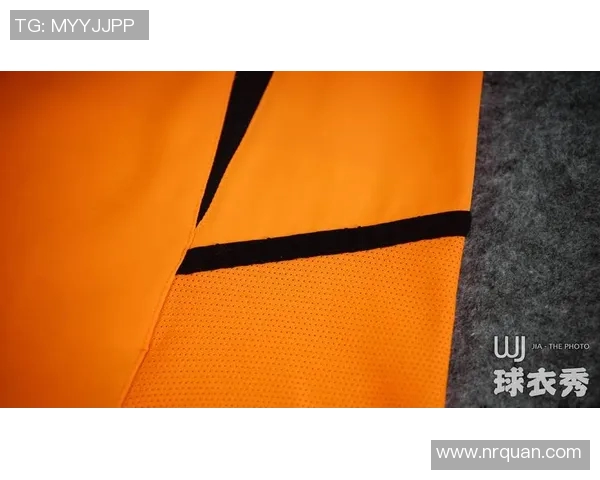 皮克公布新赛季球衣设计,引发球迷热议 皮克公布新赛季球衣设计,引发球迷热议